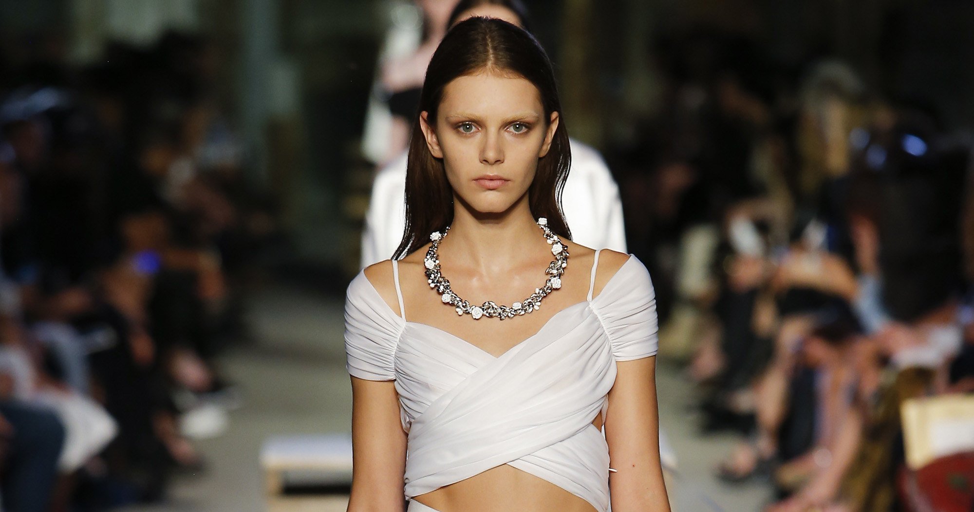 4 Ways to Wear the Latest Trends