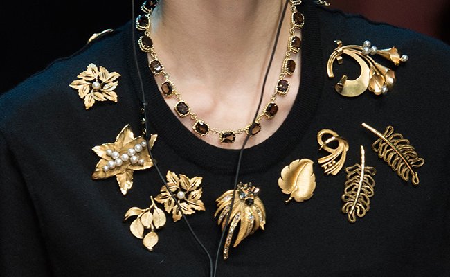 d&g brooch