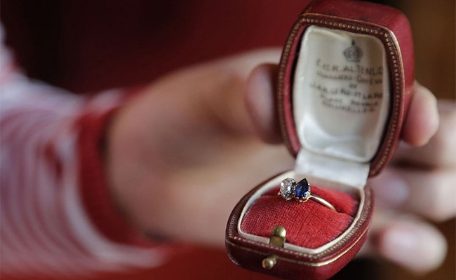 Napoleon's engagement ring for Josephine fetches $948,000 at Auction