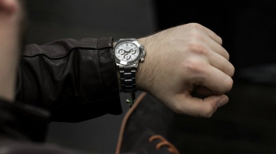 4 Men’s Winter-Wear Watches
