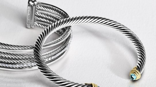 The Most Popular Valentine’s Day Gifts for Her Under $1,000