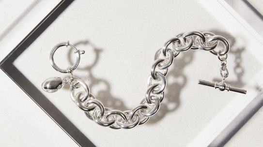 How to Clean Tarnished Gold and Silver Jewelry