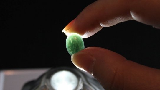 How to Spot the Difference: Jade vs Jadeite