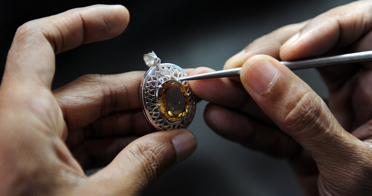 How to Find a Jewelry Repairperson You Can Trust