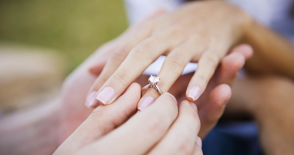 How Can a Smaller Diamond Be Worth More?