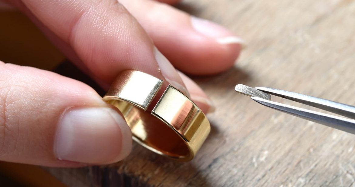 Resizing a ring to be bigger. Image via CHANEL.