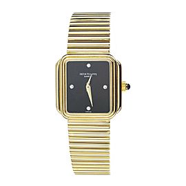 Patek Philippe Vintage Yellow Gold Onyx Dial on Bracelet 22x22mm Manual Wind