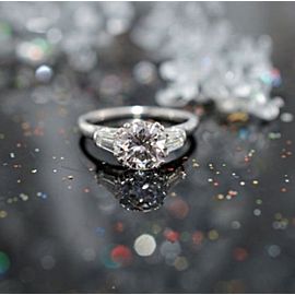 1.59ct Ladies Platinum Diamond Engagement Ring Set With A 1.25 Carat Round Brilliant Cut Diamond