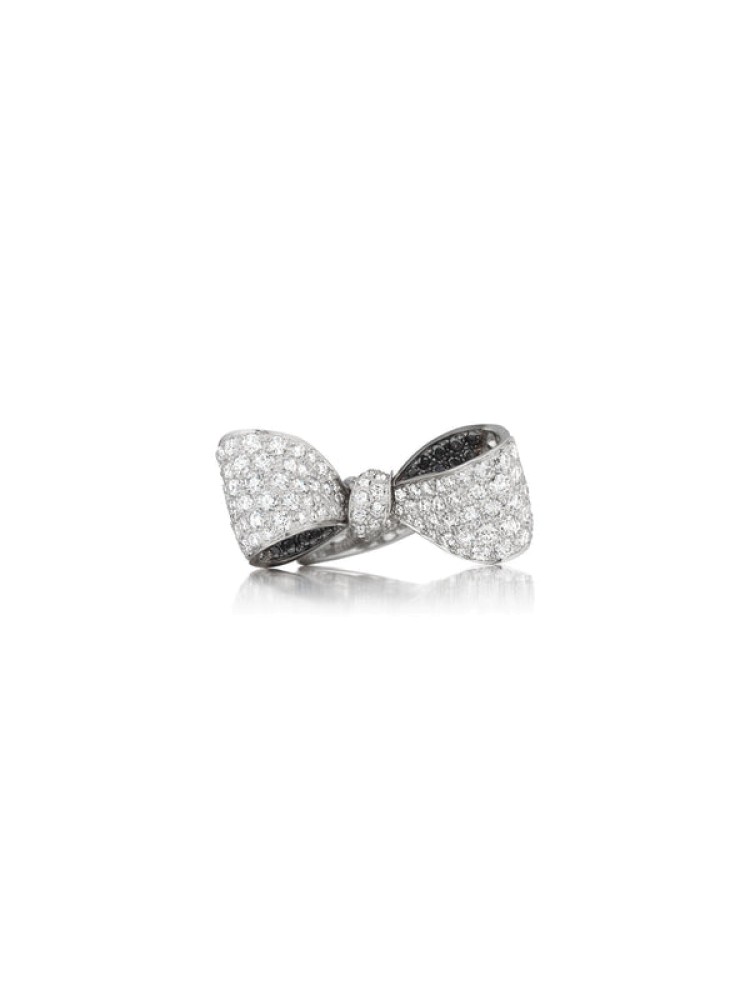 Bow White & Black Diamond Ring 