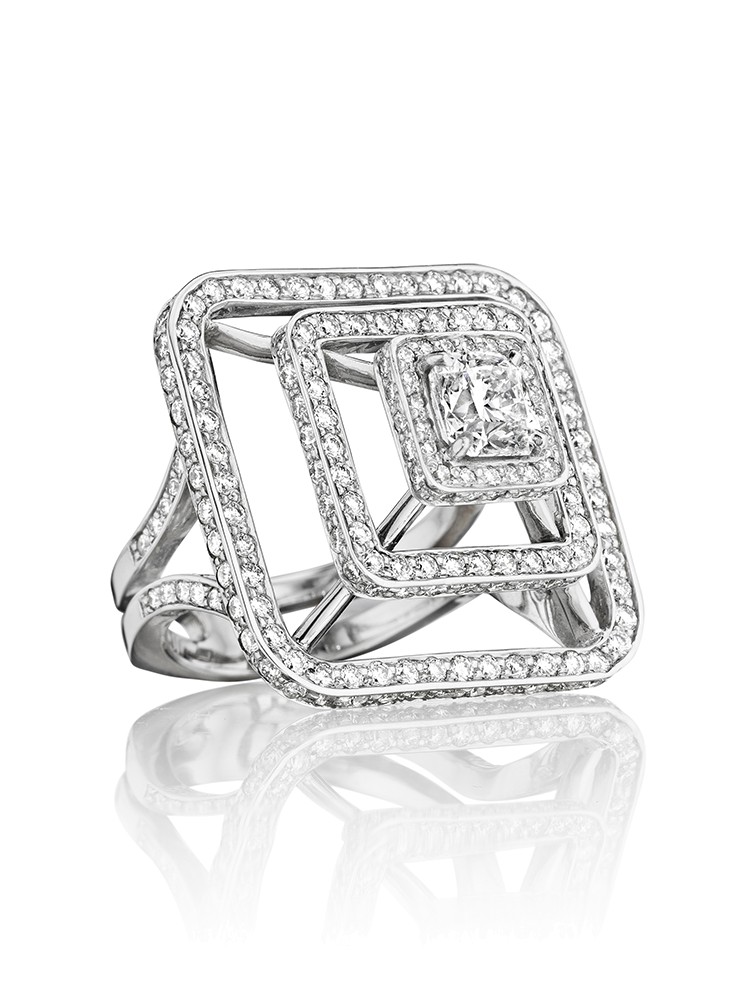 Piece Pyramid Diamond Ring (Medium)
