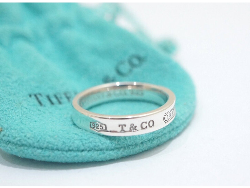 Tiffany narrow band ring clearance