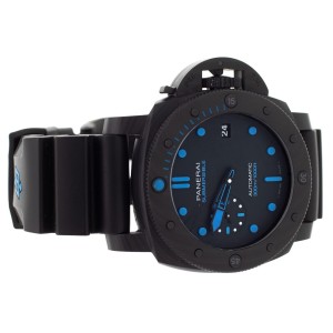 Panerai Submersible 42mm Carbotech Black Dial Rubber Strap Men s Watch PAM00960