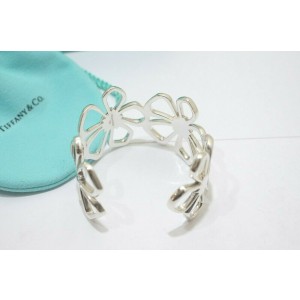 Tiffany and co flower bracelet store