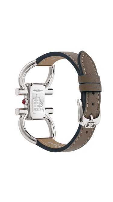 Ferragamo White 13 x 23mm 