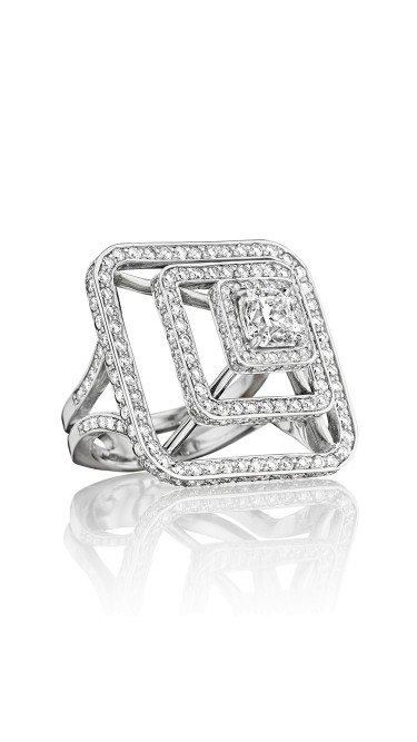 Piece Pyramid Diamond Ring (Medium)