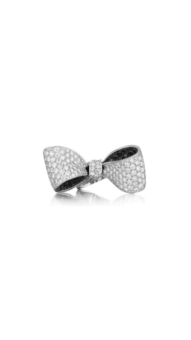 Bow White & Black Diamond Ring 