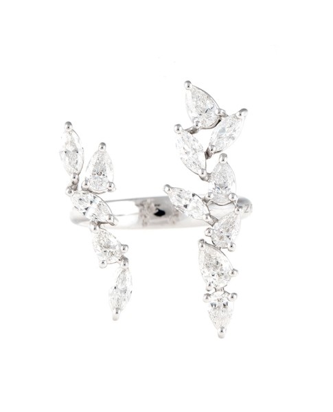 Unique Collection 18K White Gold Diamonds Ring