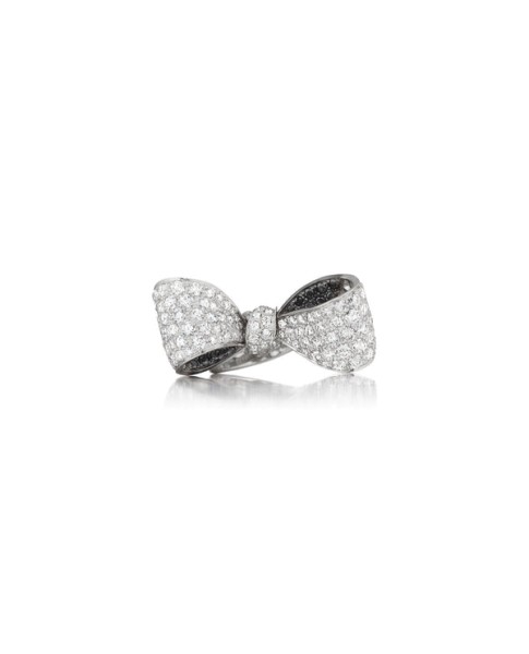 Bow White & Black Diamond Ring 