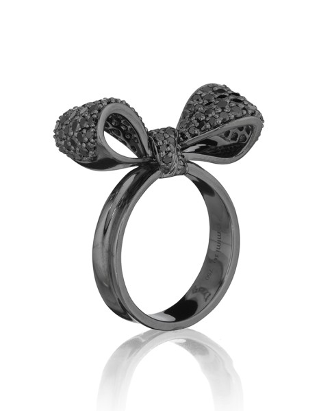 18K Gold Small Bow Diamond Ring