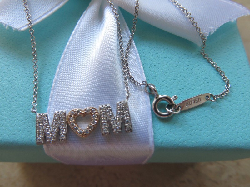 Tiffany mothers day necklace discount
