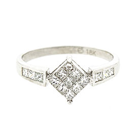 18K White Gold Princess Cut Diamond Engagement Ring
